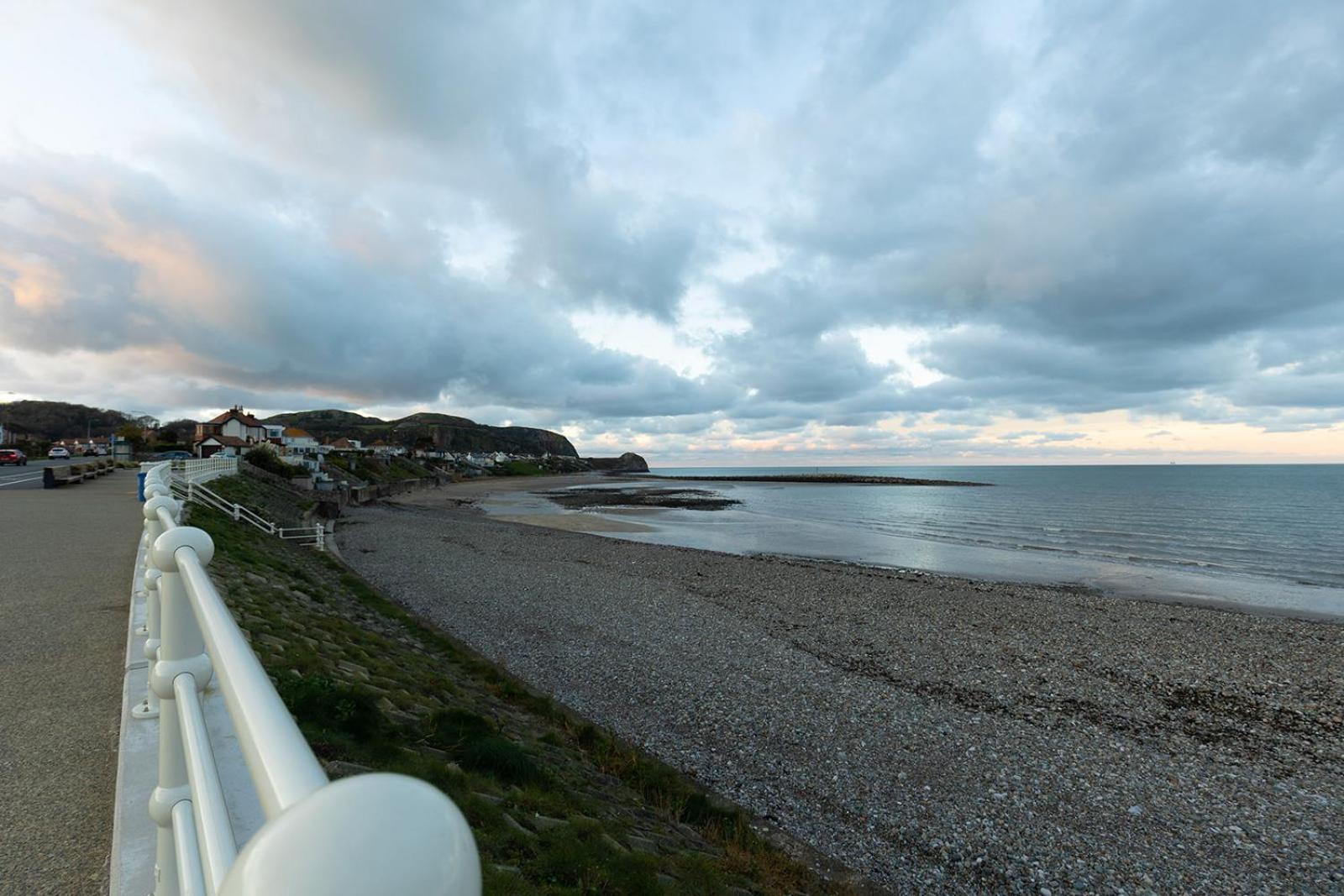 Fir Tree Cottage - Cosy 3 Bed Cottage In Penrhyn Bay With Beautiful Sea Views And Access To Snowdonia Rhôs-on-Sea Exterior foto