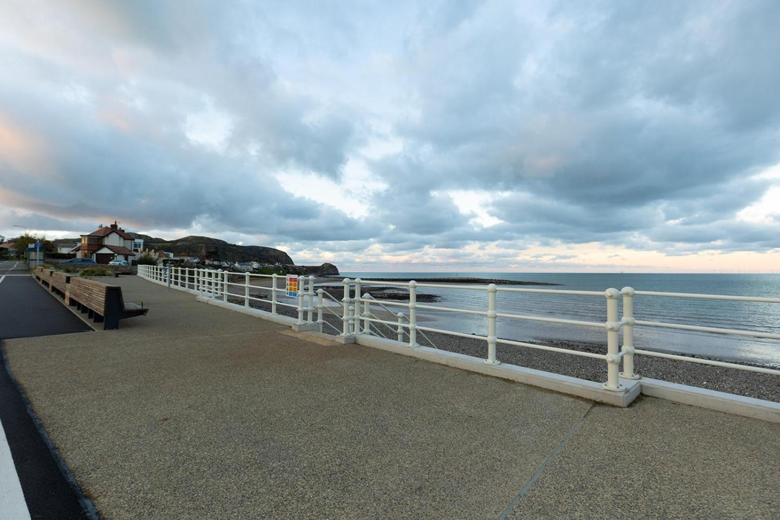 Fir Tree Cottage - Cosy 3 Bed Cottage In Penrhyn Bay With Beautiful Sea Views And Access To Snowdonia Rhôs-on-Sea Exterior foto